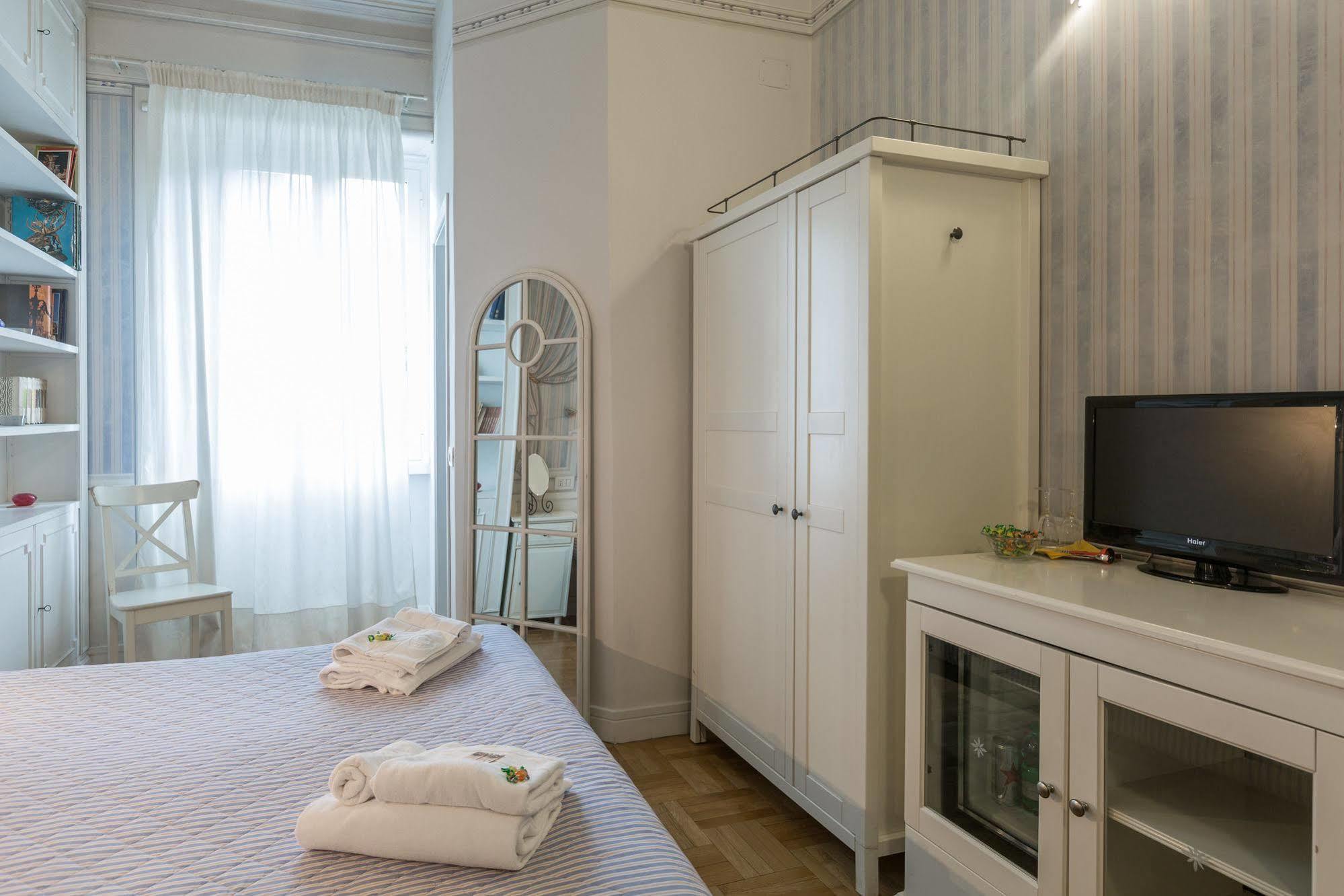 Suites Piazza Del Popolo Рим Экстерьер фото